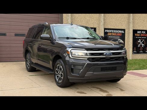 Used 2024 Ford Expedition XLT AWD/4WD image 1