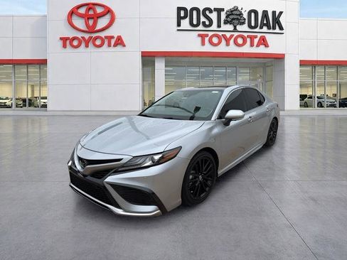 Used 2024 Toyota Camry XSE w/ Navigation Package FWD image 2