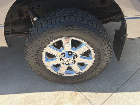Used 2014 Ford F150 XLT w/ XLT Chrome Package AWD/4WD image 23