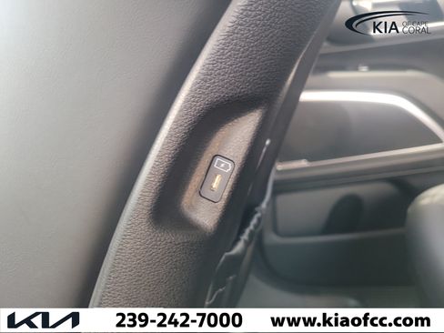 Certified 2024 Kia Telluride LX FWD image 16