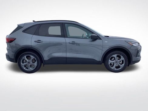 Used 2025 Ford Escape ST-Line image 12
