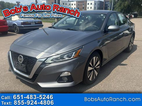 Used 2019 Nissan Altima 2.5 SV FWD image 1