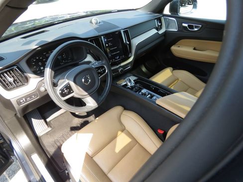 Used 2020 Volvo XC60 T8 Inscription AWD/4WD image 11