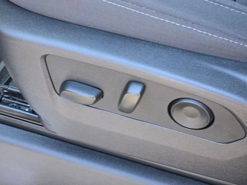 Certified 2025 Chevrolet Silverado 1500 LT AWD/4WD image 31