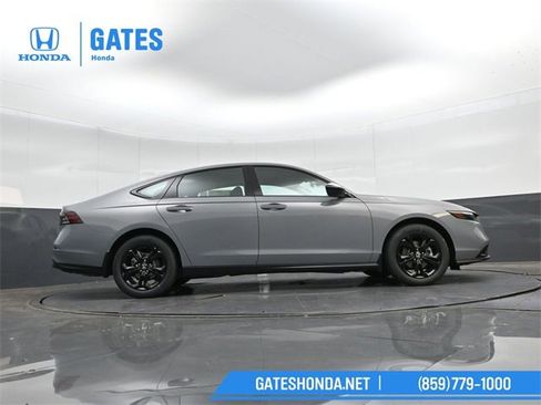 New 2025 Honda Accord SE image 31