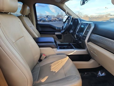 Used 2017 Ford F250 Lariat w/ Chrome Package image 20