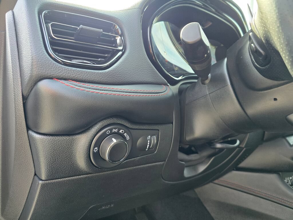Used 2025 Dodge Durango GT AWD/4WD image 22