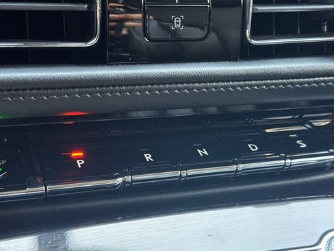 Certified 2023 Lincoln Nautilus Standard image 21