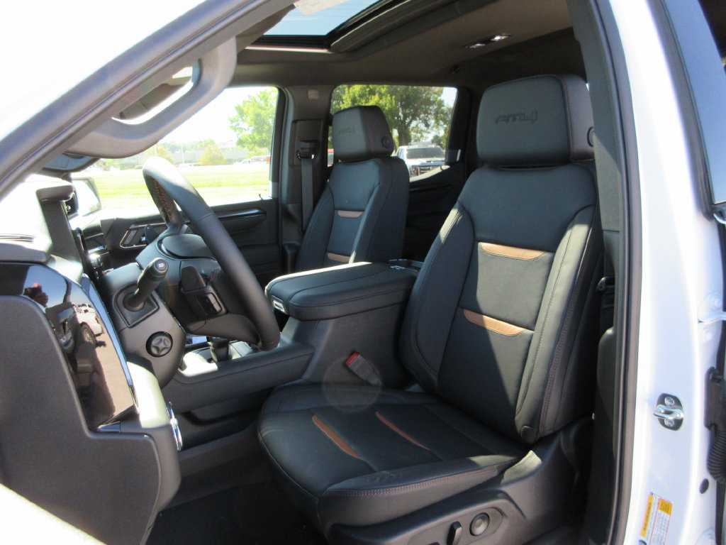 New 2026 GMC Sierra 1500 AT4 w/ AT4 Premium Package AWD/4WD image 16