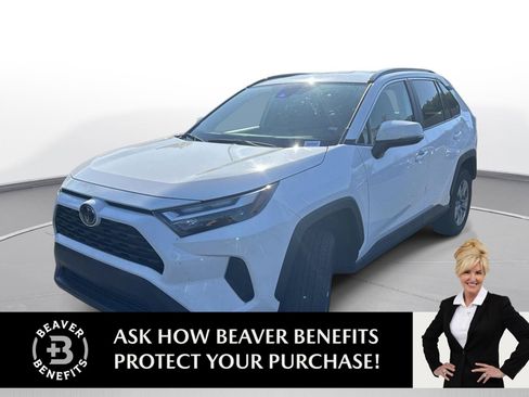Used 2025 Toyota RAV4 XLE FWD image 1