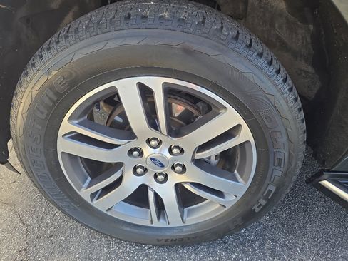 Used 2023 Ford Expedition Max XLT AWD/4WD image 36