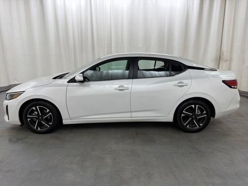 Used 2024 Nissan Sentra SV FWD image 3