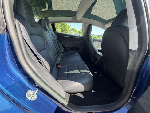 Used 2025 Tesla Model 3 Long Range AWD/4WD image 25