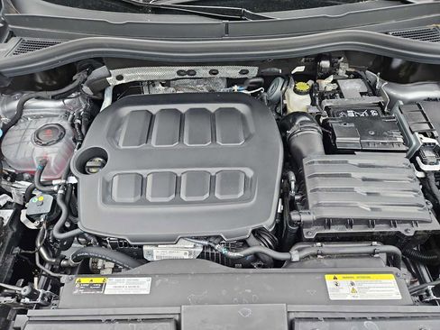 Used 2026 Volkswagen Tiguan SE AWD/4WD image 34