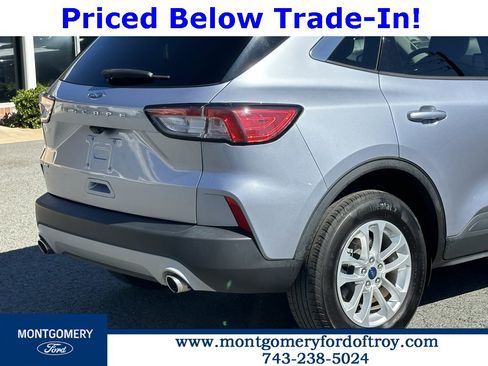 Used 2022 Ford Escape SE image 35