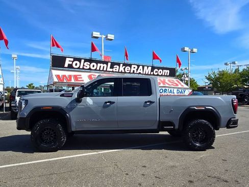 Used 2024 GMC Sierra 2500 AT4X w/ AT4X AEV Edition AWD/4WD image 8