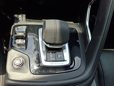 Used 2022 Jaguar E-PACE SE AWD/4WD image 14