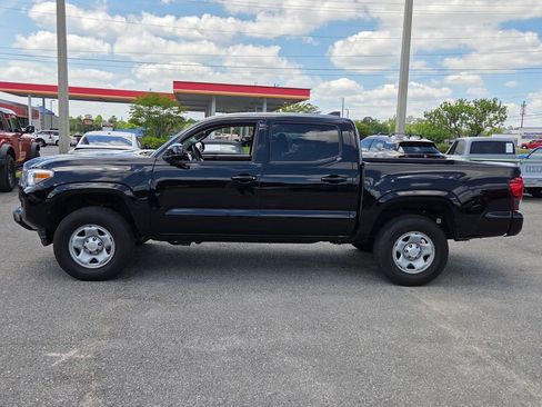Used 2023 Toyota Tacoma SR AWD/4WD image 2