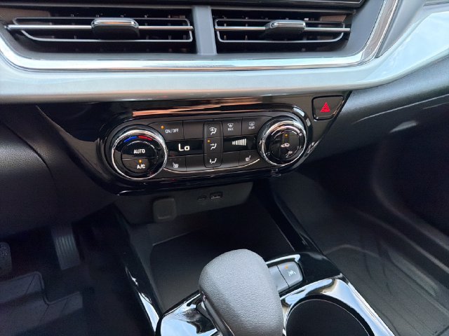 New 2026 Chevrolet Trax LT w/ Driver Confidence Package FWD image 27