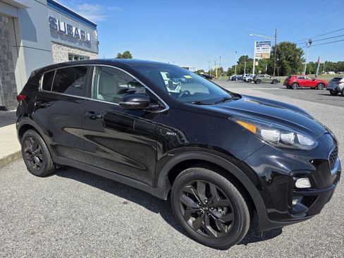 Used 2022 Kia Sportage LX w/ LX AWD Value Edition Package image 3