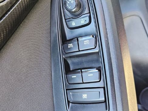 Used 2018 Subaru Crosstrek 2.0i Premium image 14