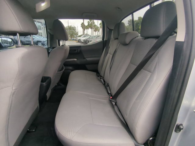 Used 2018 Toyota Tacoma SR5 RWD image 15