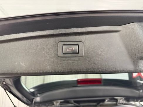 Used 2019 Subaru Outback 3.6R Limited AWD/4WD image 20