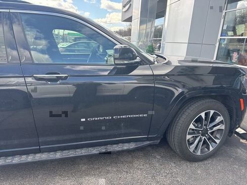 Certified 2023 Jeep Grand Cherokee L Overland AWD/4WD image 2