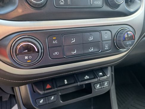 Used 2022 GMC Canyon Elevation w/ Elevation Premium Package AWD/4WD image 14