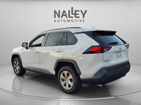 Used 2019 Toyota RAV4 LE image 8