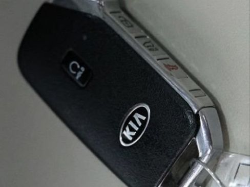 Used 2021 Kia Sorento EX FWD image 39