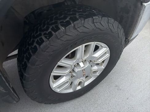 Used 2022 GMC Sierra 2500 SLT w/ SLT Preferred Package image 43