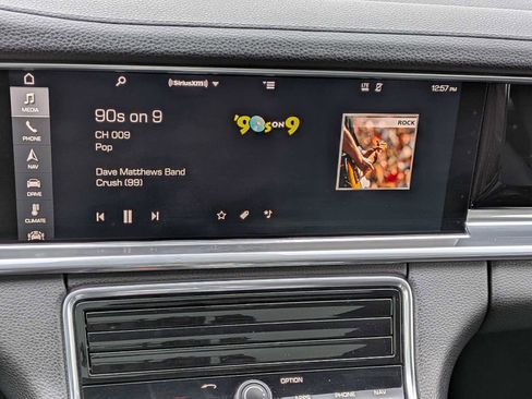 Used 2017 Porsche Panamera 4 image 28