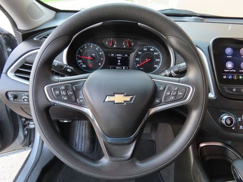 Used 2024 Chevrolet Malibu LT FWD image 16