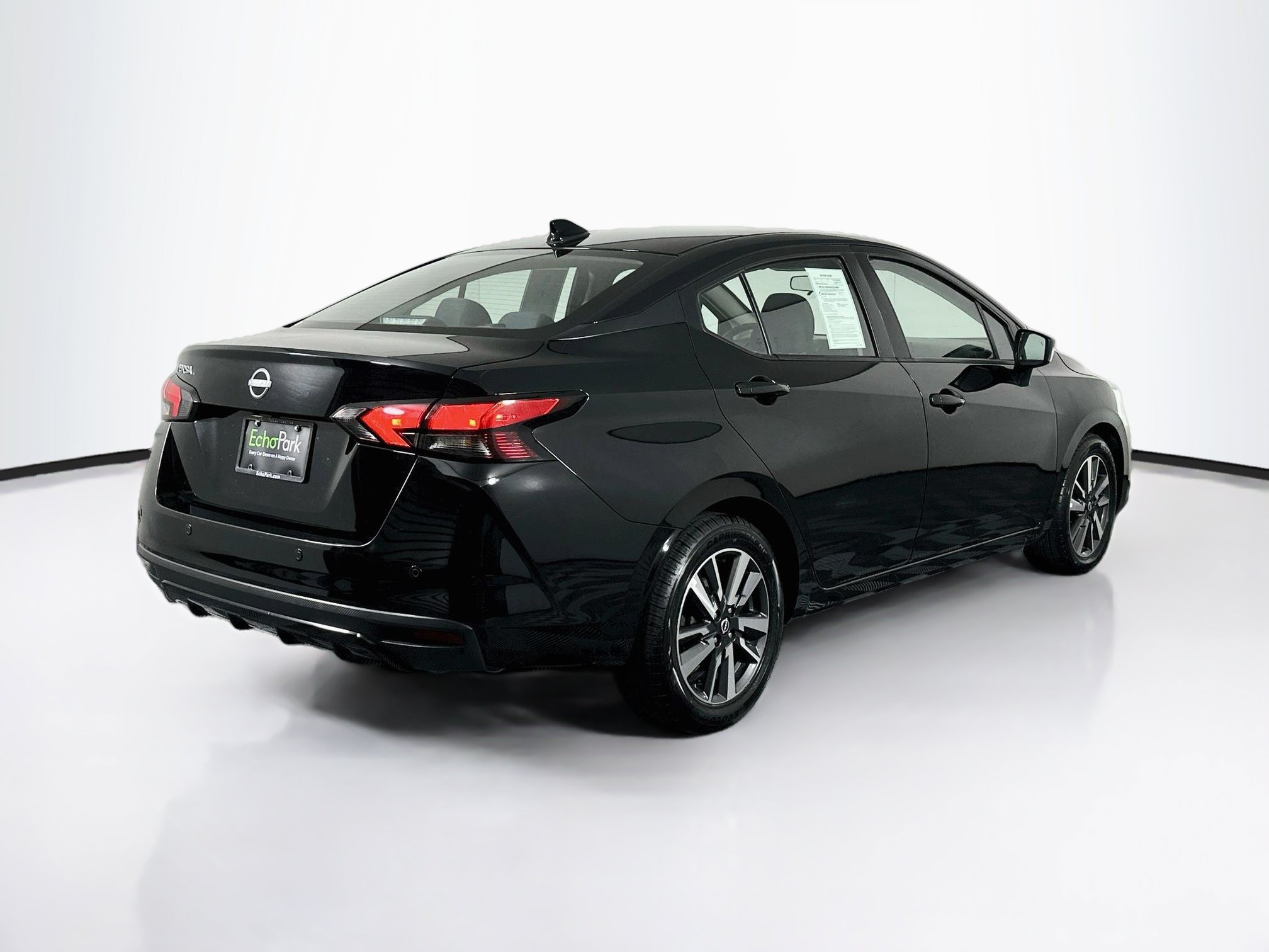 Used 2025 Nissan Versa SV FWD image 9