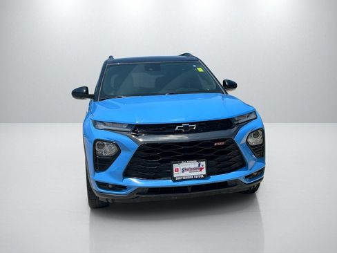 Used 2023 Chevrolet TrailBlazer RS w/ Sun and Liftgate Package FWD image 2