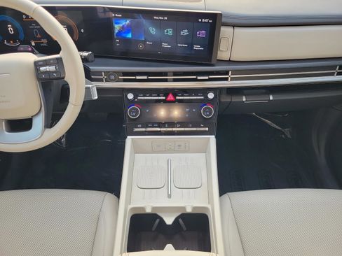 Used 2024 Hyundai Santa Fe SEL image 16