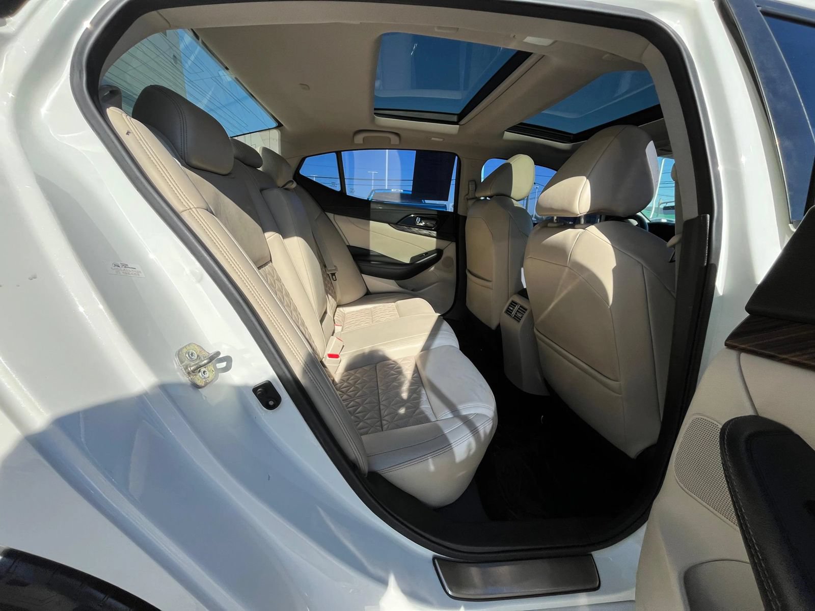Used 2016 Nissan Maxima Platinum FWD image 29