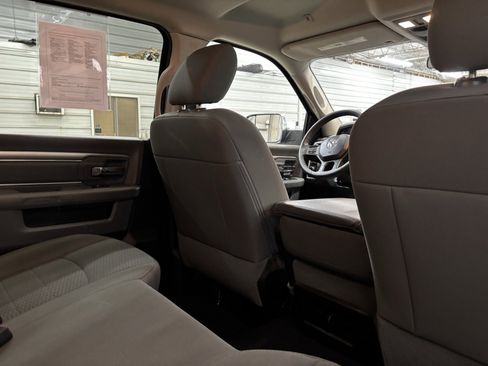 Used 2017 RAM 2500 SLT image 35