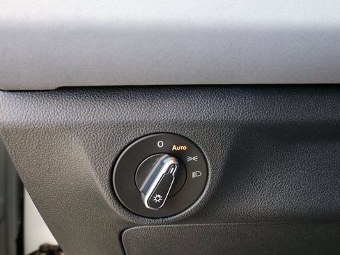 New 2025 Volkswagen Jetta SE image 26