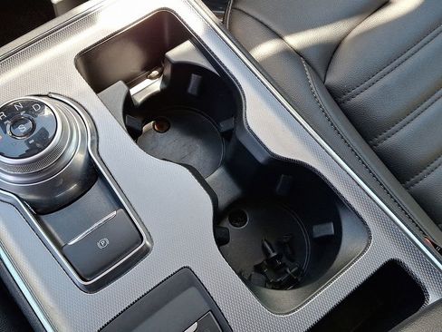 Used 2021 Ford Edge SEL image 33