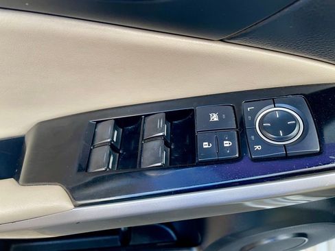 Used 2015 Lexus IS 250 AWD w/ Navigation System Package image 18