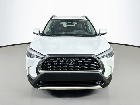Used 2023 Toyota Corolla Cross XLE FWD image 2