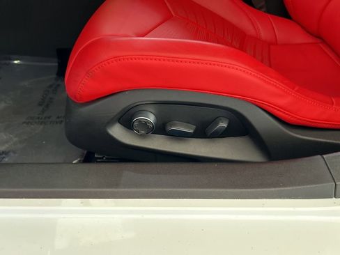 Used 2021 Chevrolet Corvette Stingray Preferred Cpe w/ Chrome Exterior Badge Package image 39