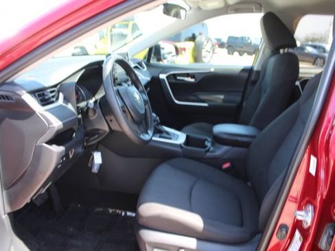 Used 2022 Toyota RAV4 XLE FWD image 30