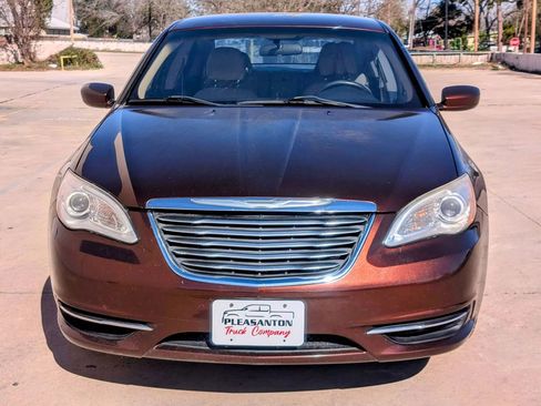 Used 2013 Chrysler 200 Touring image 3