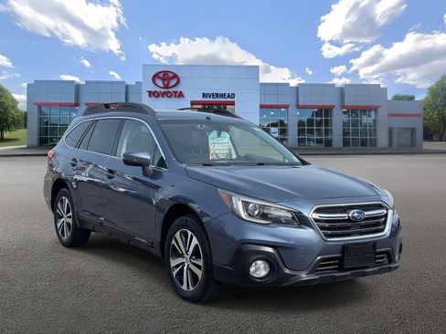 Used 2018 Subaru Outback 2.5i Limited image 2