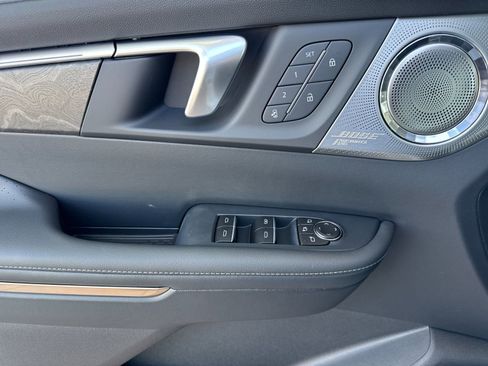 New 2026 Buick Enclave Avenir FWD image 11