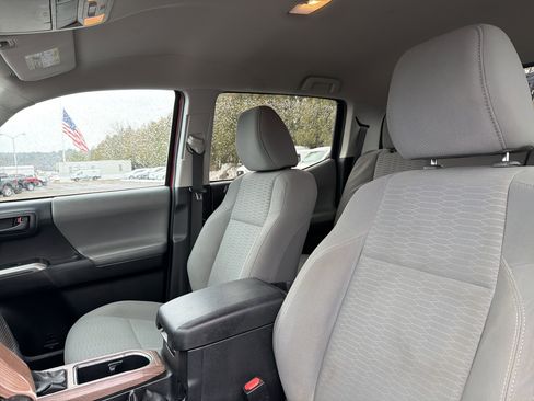 Used 2019 Toyota Tacoma SR5 image 25