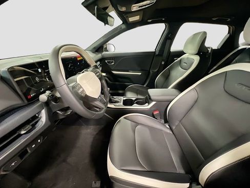 New 2025 Kia K4 GT-Line w/ GT-Line Premium Package image 22